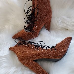 New Bamboo sz 10 shoe